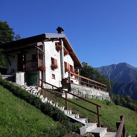 Anzino Casa All'Alpe Gaggetto B & B מראה חיצוני תמונה