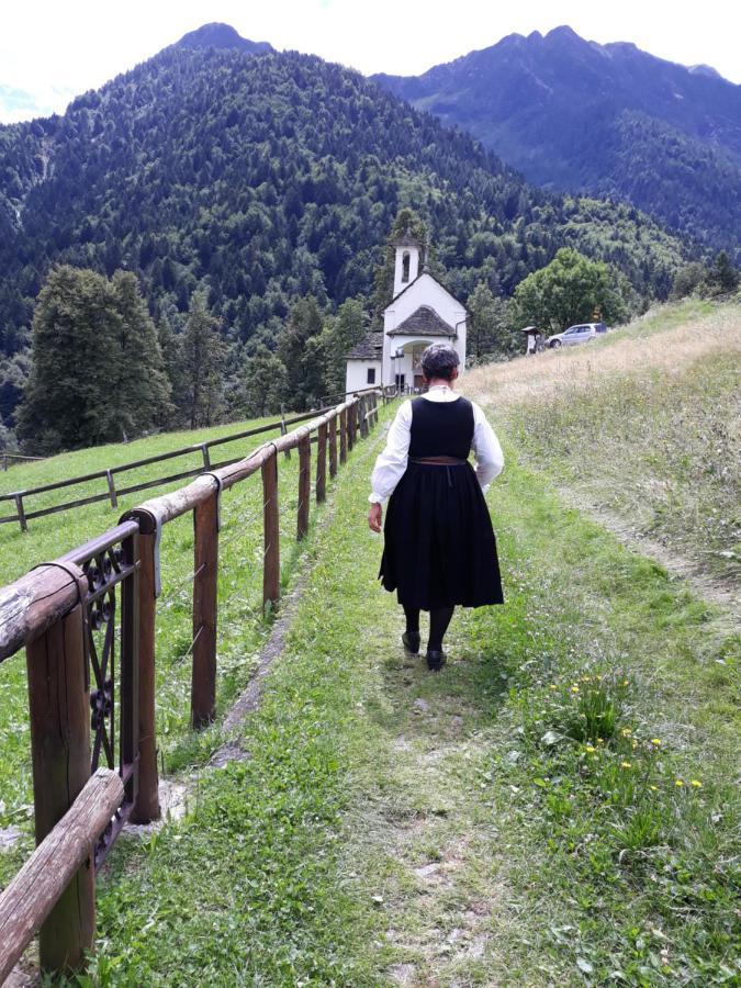 Anzino Casa All'Alpe Gaggetto B & B מראה חיצוני תמונה