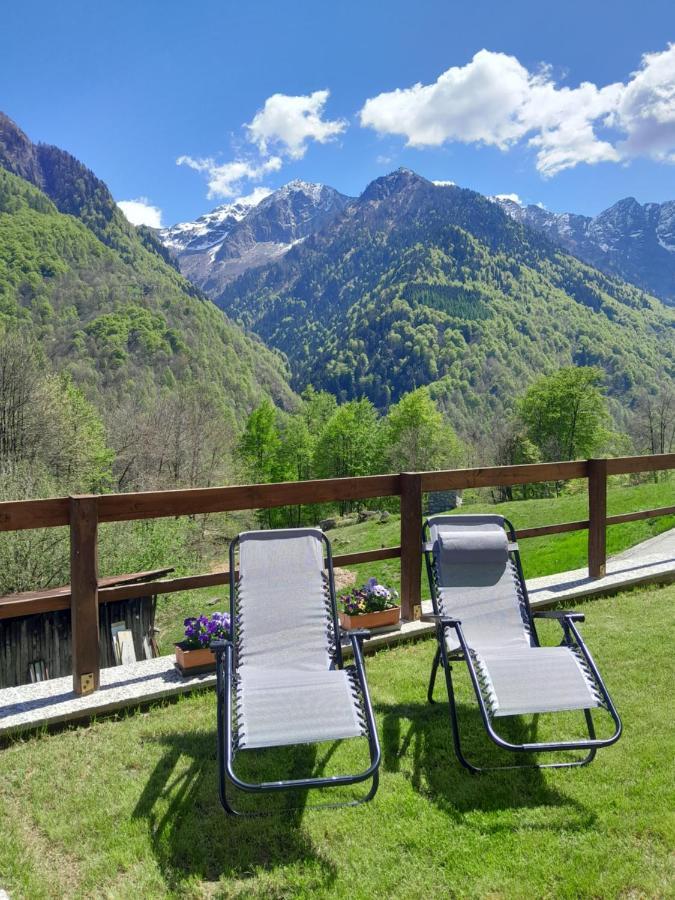Anzino Casa All'Alpe Gaggetto B & B מראה חיצוני תמונה