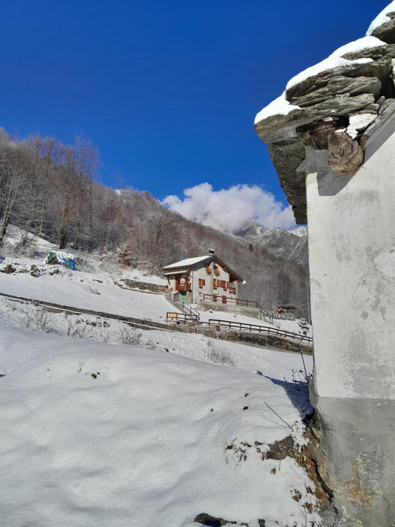 Anzino Casa All'Alpe Gaggetto B & B מראה חיצוני תמונה